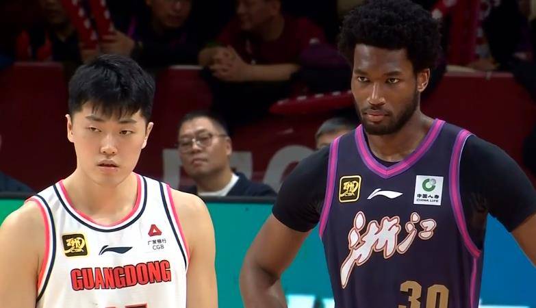 关于极光队全队发挥出色，成功逆转比分的信息