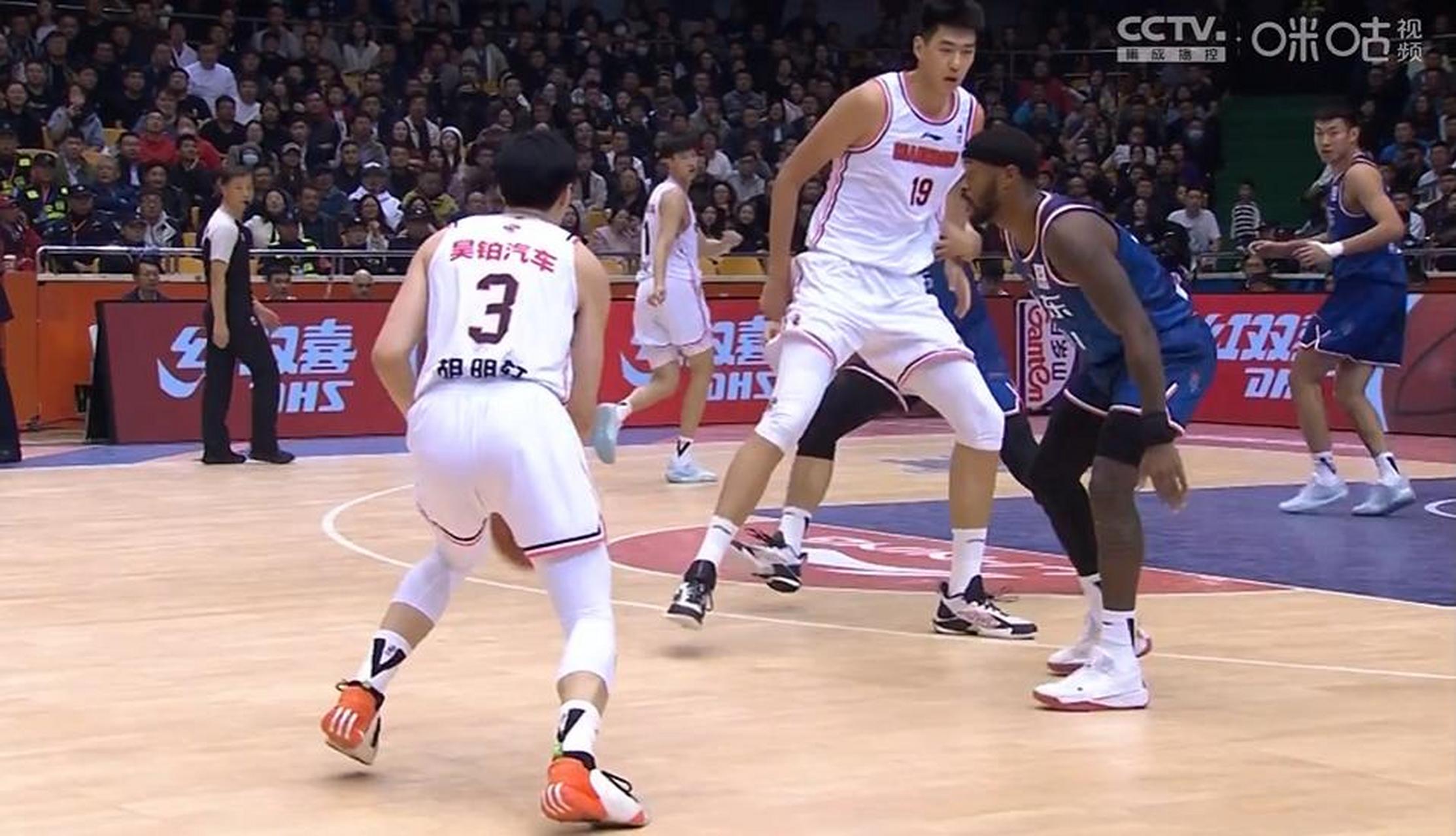 广东宏远主场遭遇惨败，客场之行不顺的简单介绍