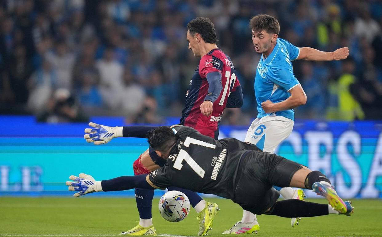 那不勒斯客场大胜，全力追赶积分榜前列的简单介绍