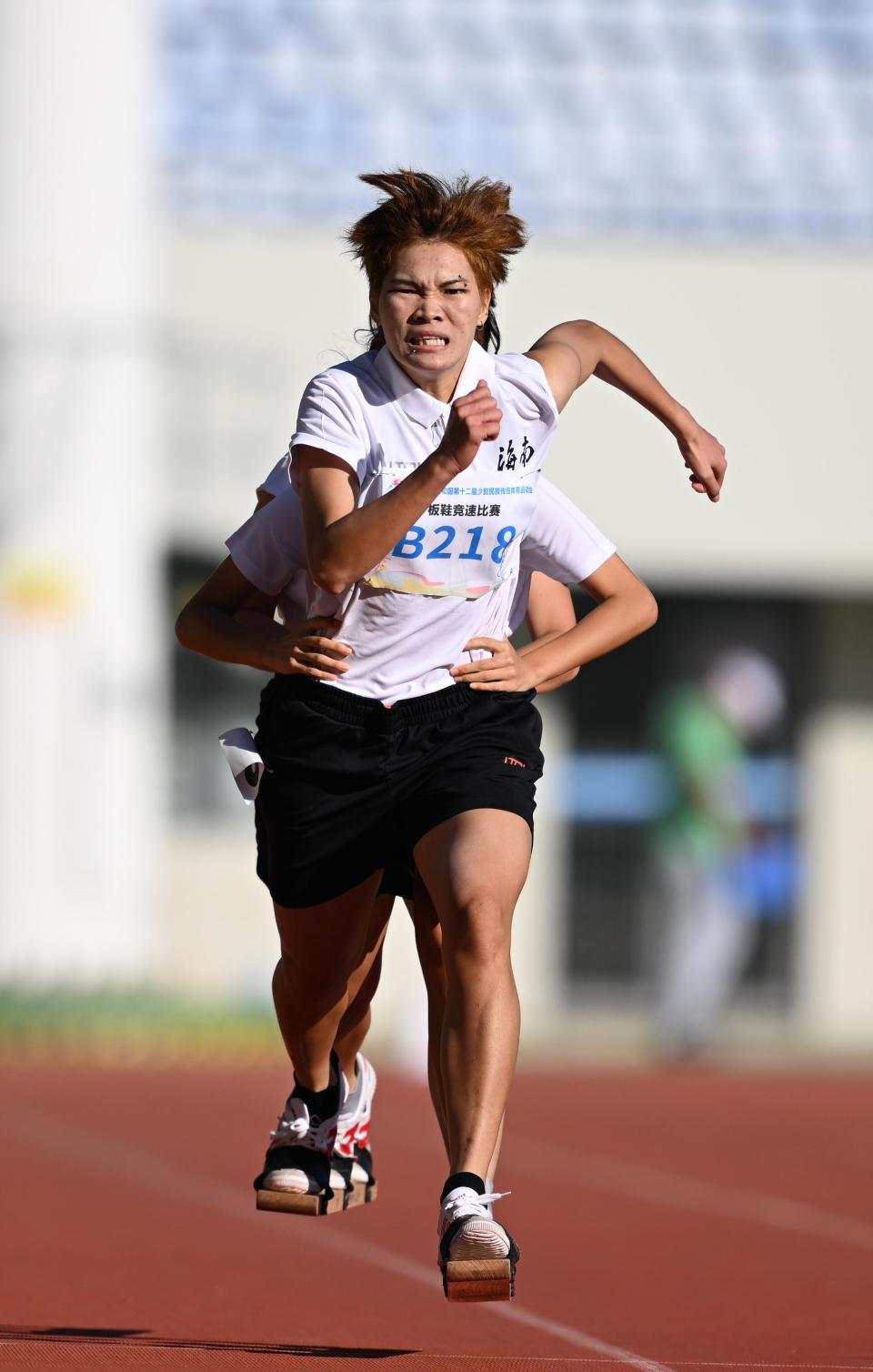 九游体育网页版-短跑女将速胜夺取金牌，创历史的简单介绍