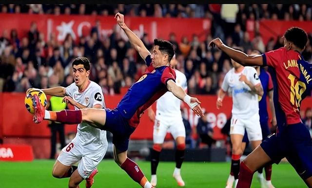 包含巴塞罗那前锋霸气表现，连续破门取胜的词条