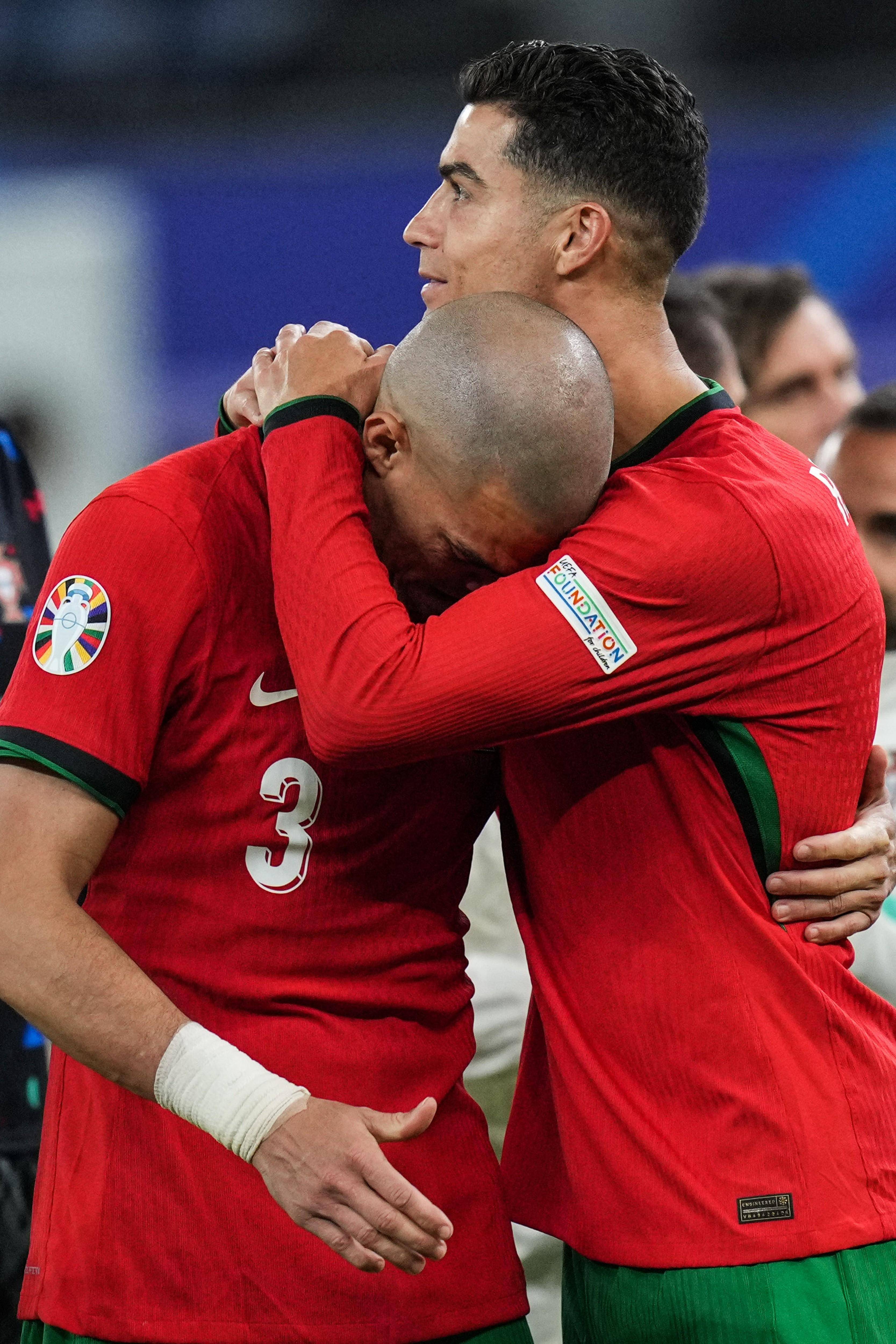 九游体育网页版入口-关于一场足球盛宴涌入法国，各路豪强齐聚的信息