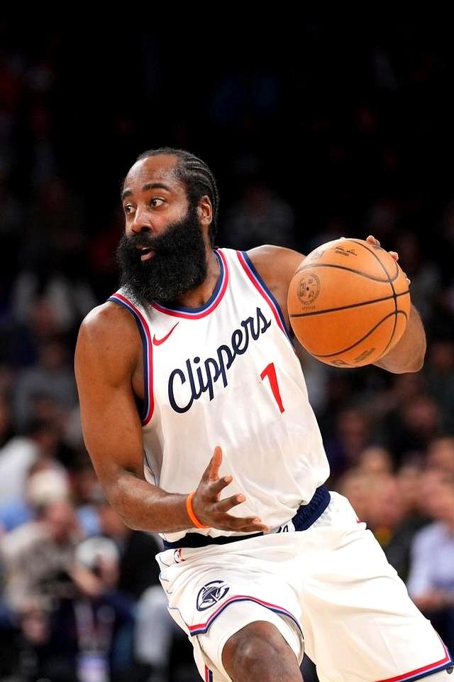 九游体育在线登录-包含快船主场险胜国王，保持不败势头的词条