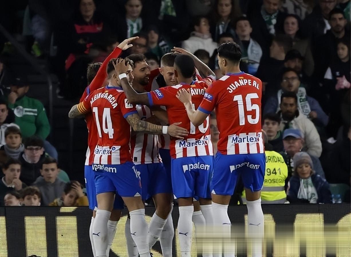 包含马竞险胜对手，比利亚雷亚尔遭遇连败的词条