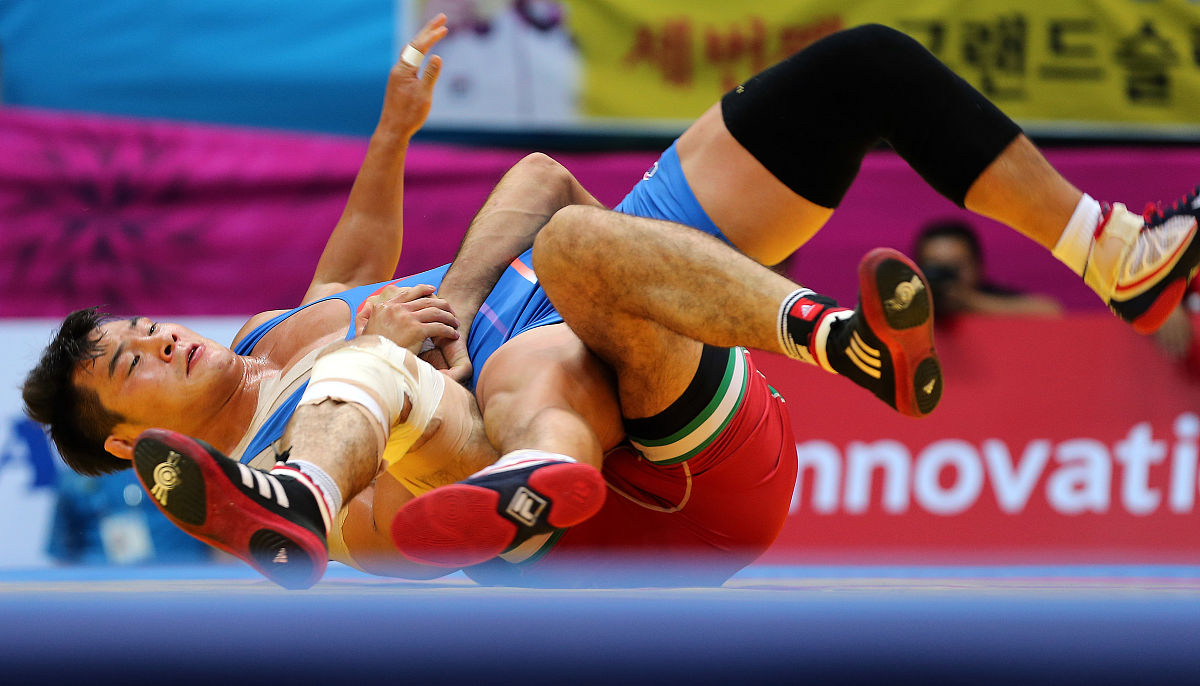 韩国篮球联赛首轮比赛惊现激烈对抗 韩国篮球联赛首轮比赛惊现激烈对抗