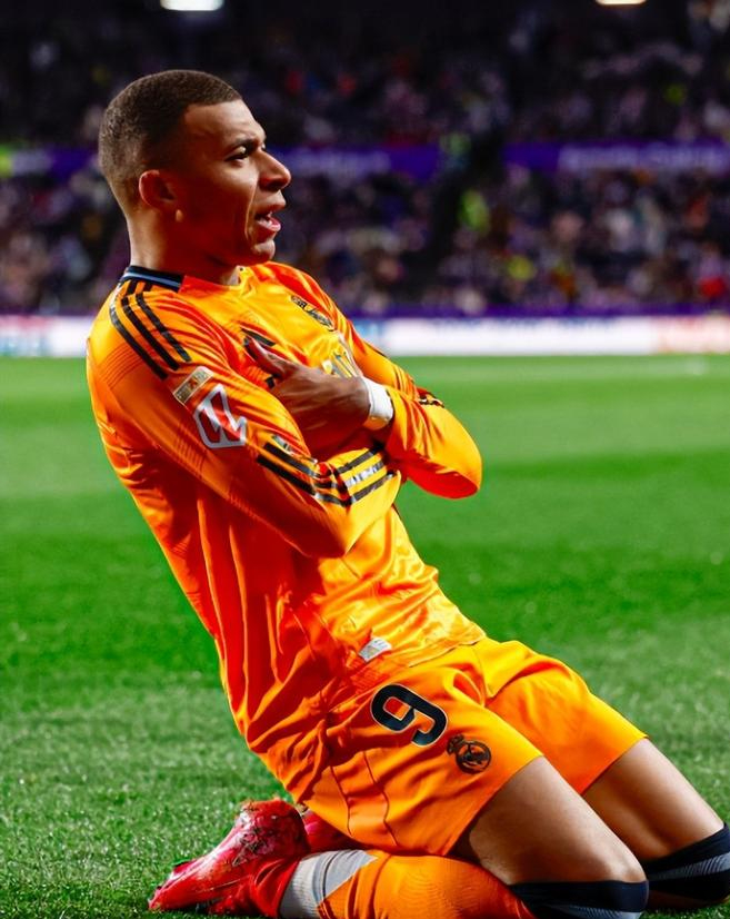 尤文图斯客胜锡耶纳，暂时占据积分榜第一