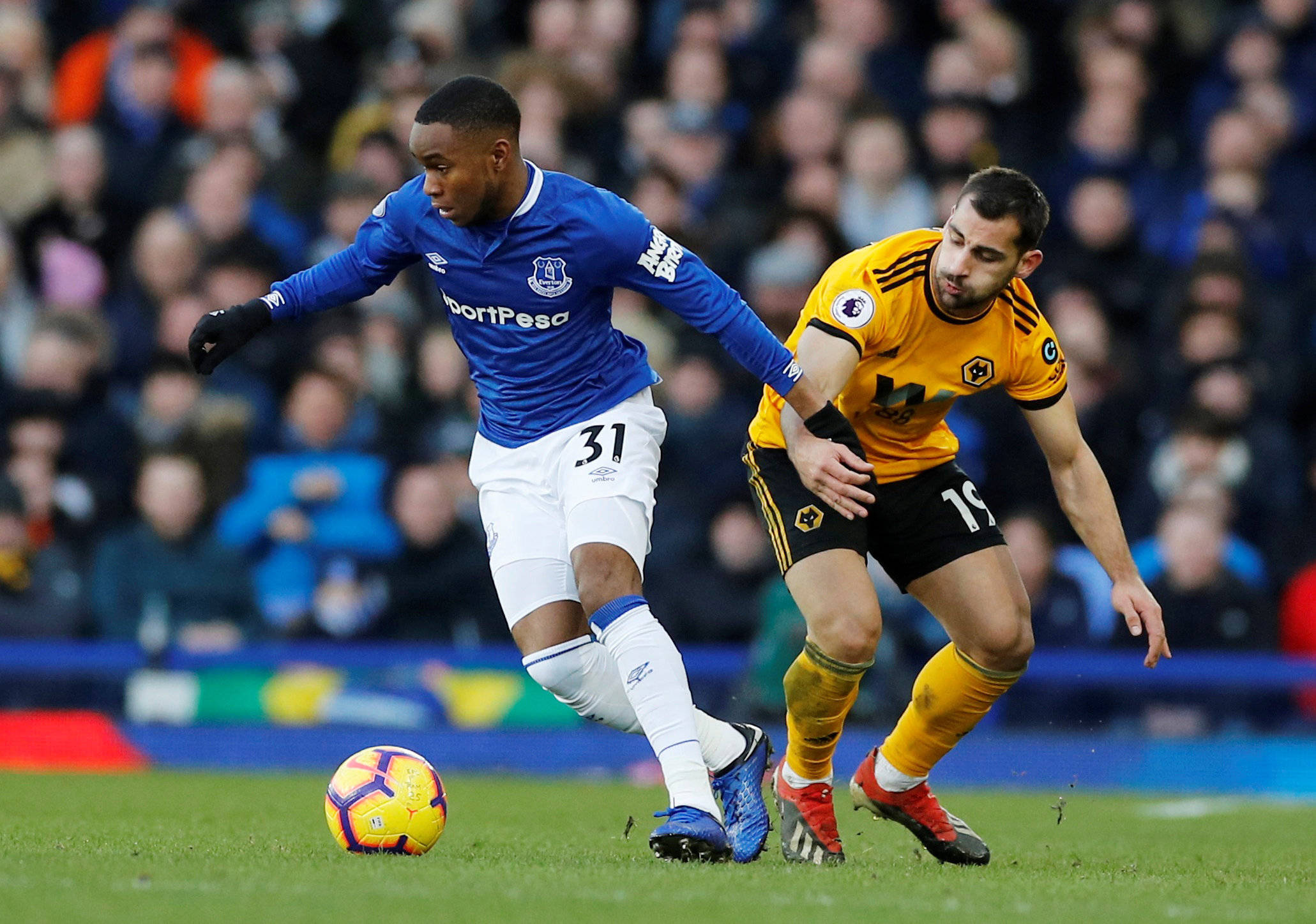 包含狼队客场逆转战平,积分榜暂居中游的词条 包含狼队客场逆转战平,积分榜暂居中游的词条