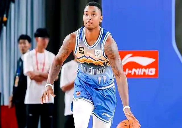 新疆男篮实力强大，再次取得胜利！