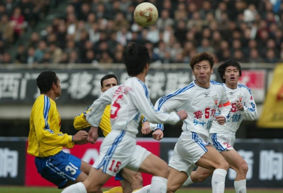 名将加盟球队，实力大增引人注目