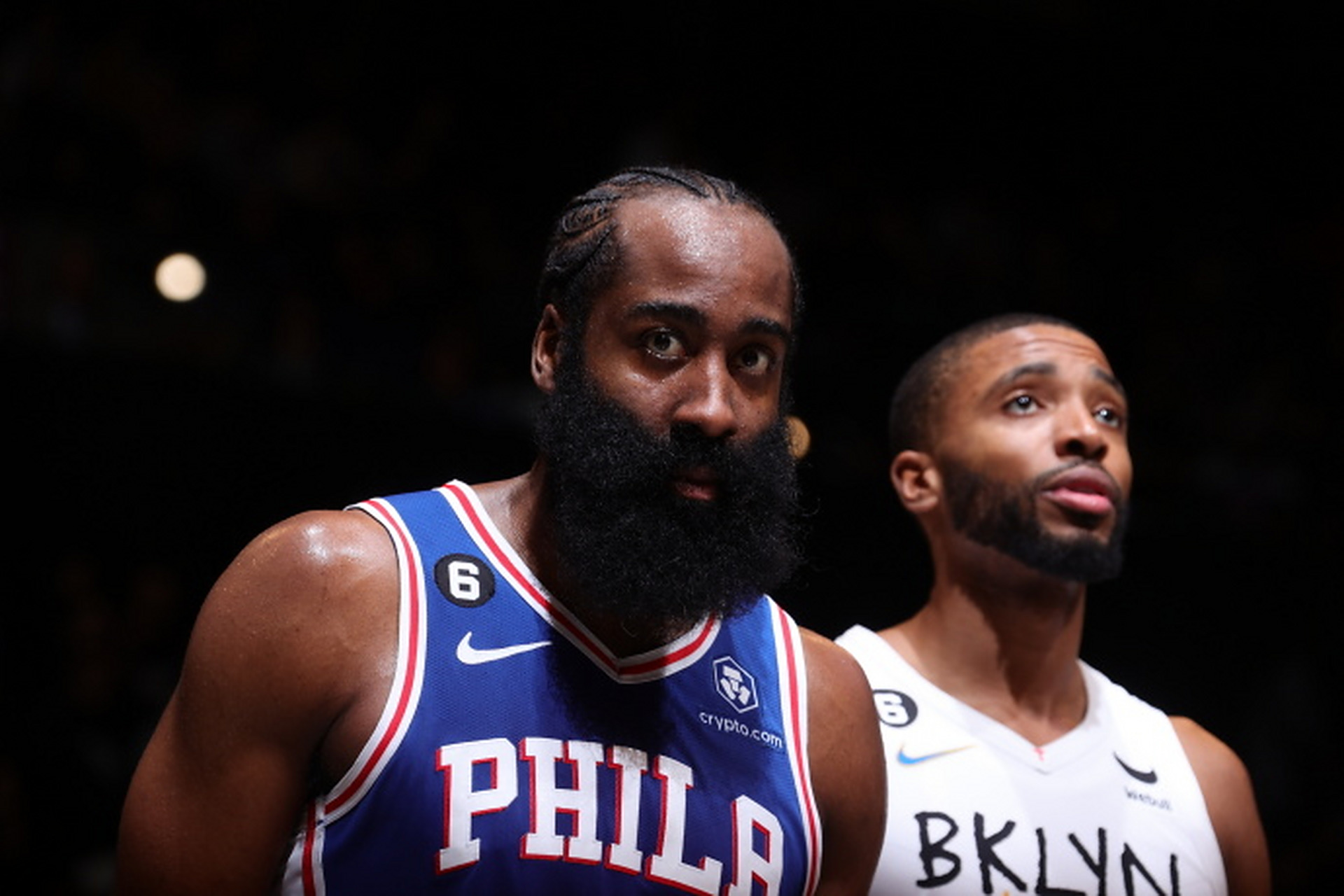 篮网惊险击败篮网，继续不败