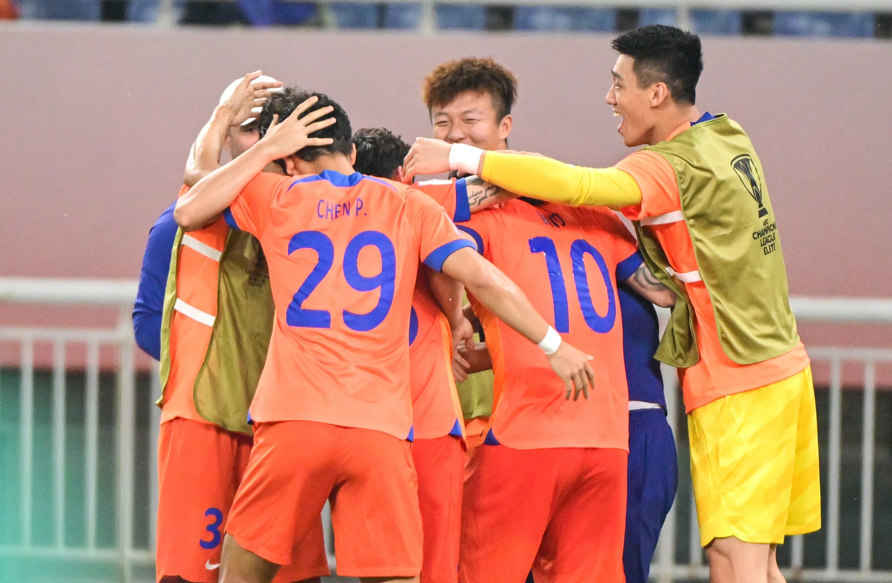 足球联赛比赛日益激烈,球队实力逐渐平衡的简单介绍 足球联赛比赛日益激烈,球队实力逐渐平衡的简单介绍