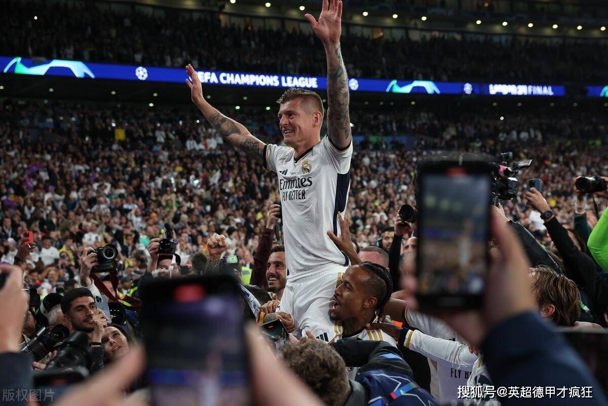 九游体育登录-包含齐达内率皇马疯狂连胜，欧冠榜首的词条